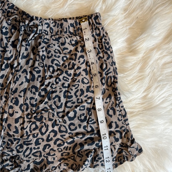 American Eagle Cheetah Print Shorts - Picture 8 of 9
